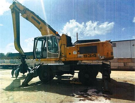 2010 Liebherr A934 Material Handler with Grapple