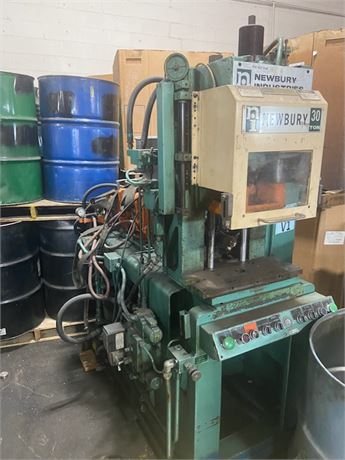 Newbury Industries 30 Ton Injection Molding Press