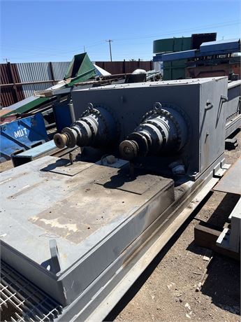 SSI 5000-ED Dual Shaft Hook Shear Shredder
