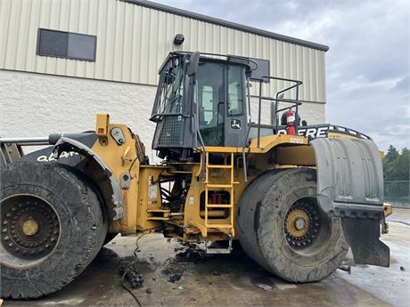 2012 John Deere 844K Loader 4055